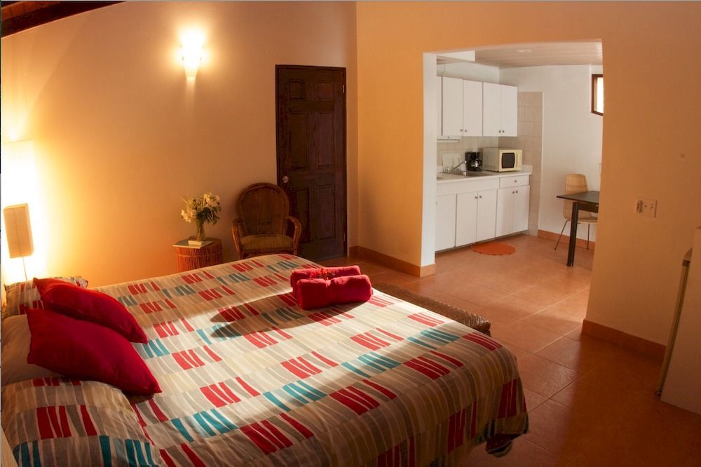 Mango Bay Resort Спаниш-Таун Экстерьер фото