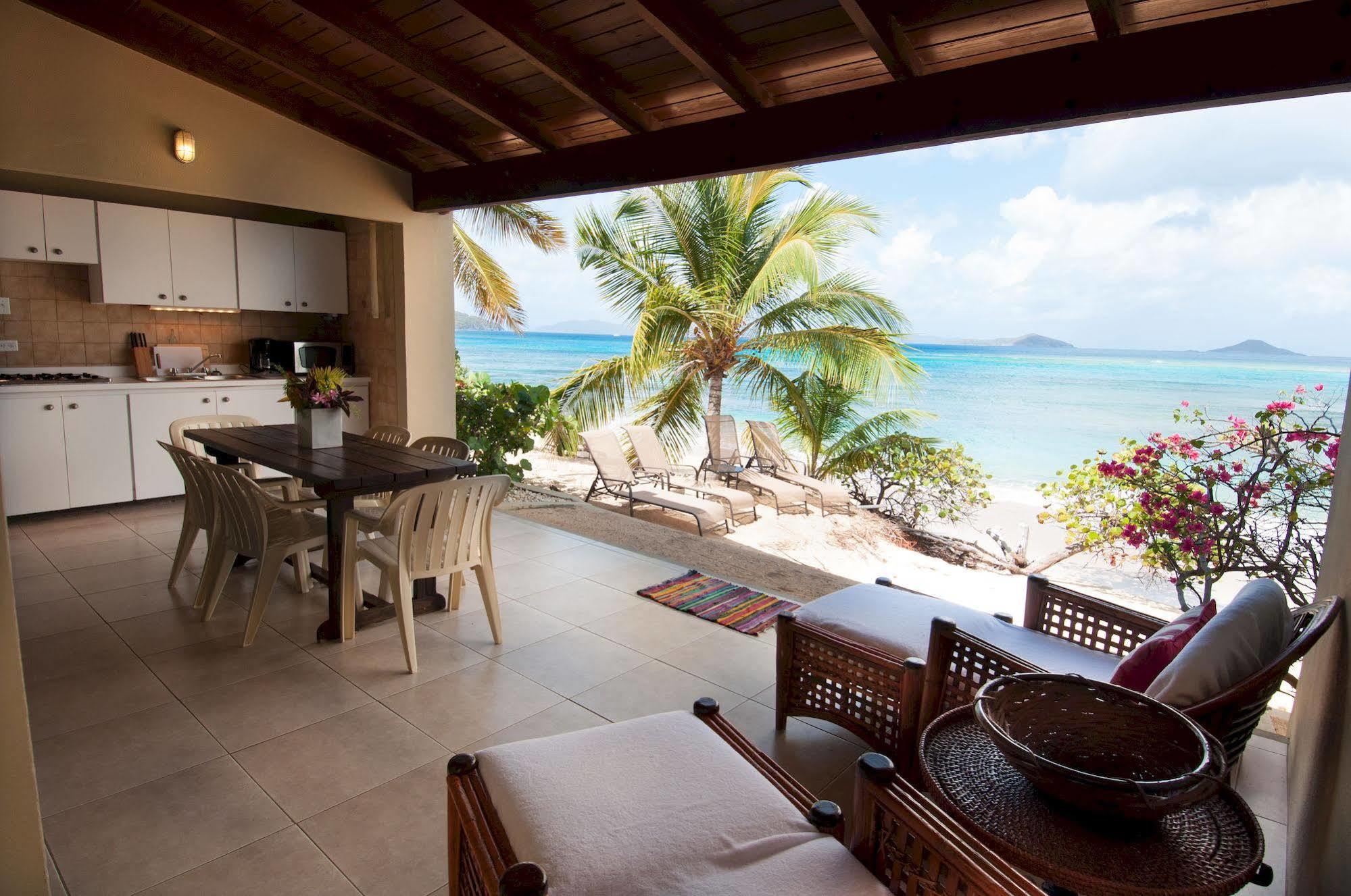 Mango Bay Resort Спаниш-Таун Экстерьер фото