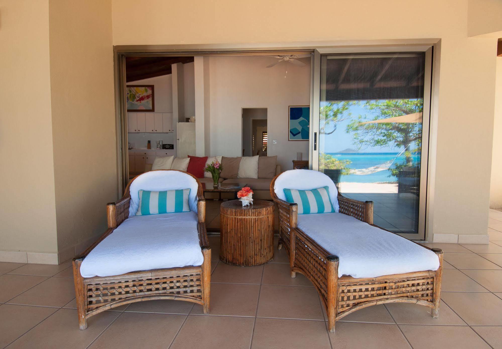 Mango Bay Resort Спаниш-Таун Экстерьер фото