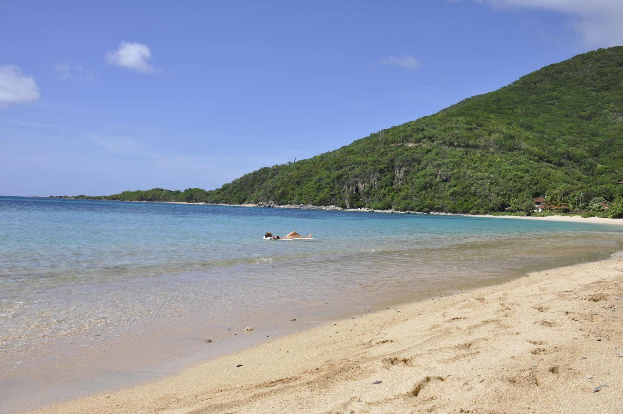 Mango Bay Resort Спаниш-Таун Экстерьер фото
