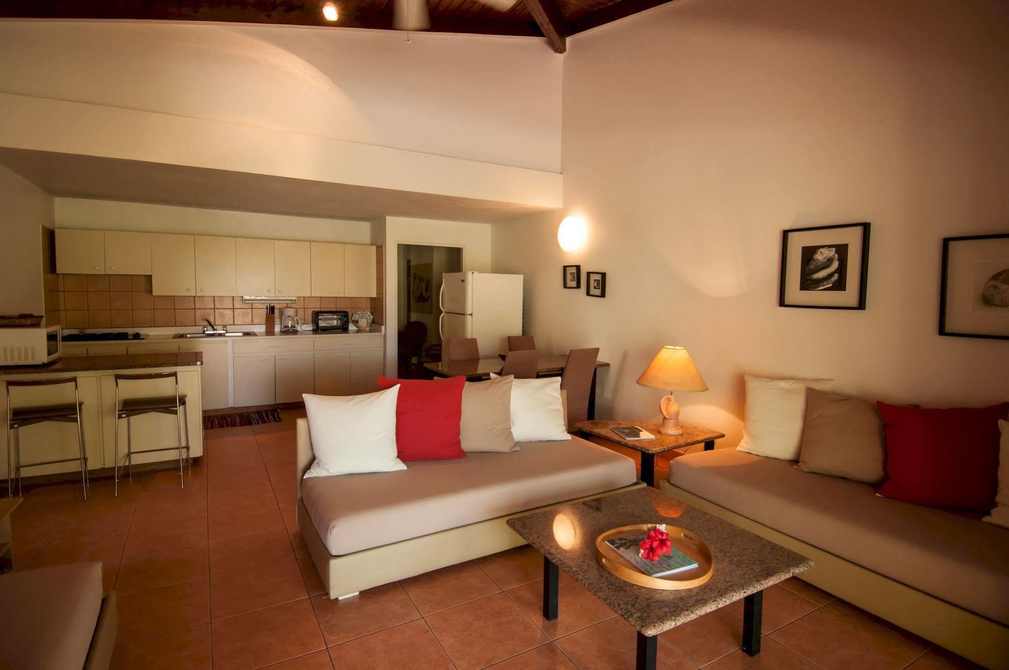 Mango Bay Resort Спаниш-Таун Экстерьер фото